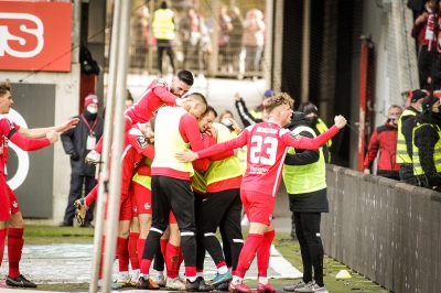 1. FC Kaiserslautern gegen 1. FC Magdeburg - Hendrick Zuck erzielte das erlösende 2:2.