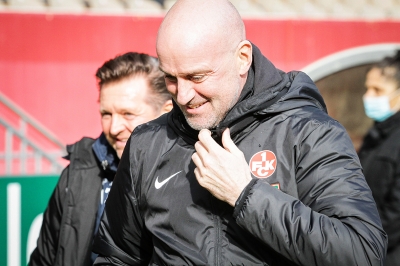 1. FC Kaiserslautern gegen 1. FC Magdeburg - Marco Antwerpen, im Hintergrund Christian Titz.