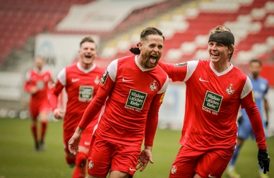 1. FC Kaiserslautern gegen SV Meppen - Nach dem Tor von Mike Wunderlich endet die Partie 4:0 für Lautern