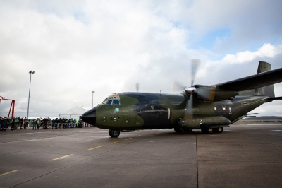 Das Tallotel landet am 7.12.2021 am Flugplatz Zweibrücken.