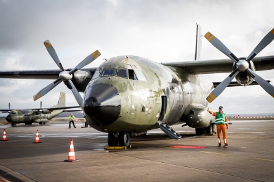Das Tallotel landet am 7.12.2021 am Flugplatz Zweibrücken.